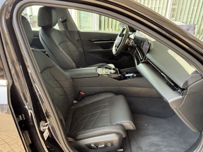BMW 520 d xDrive 1.Hd LEDER AHK NAVI CAM HUD PLA DSC