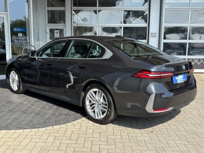 BMW 520 d xDrive 1.Hd LEDER AHK NAVI CAM HUD PLA DSC