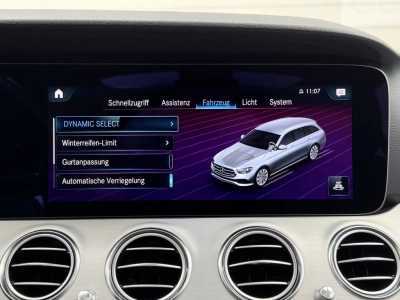 Mercedes-Benz E 300 de T AMG-Line Ambiente el. Heckklappe Pano