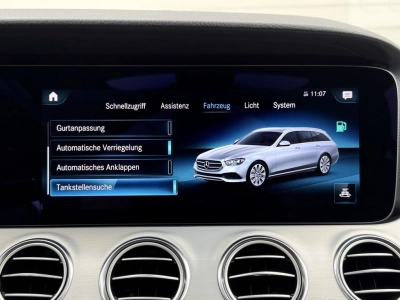 Mercedes-Benz E 300 de T AMG-Line Ambiente el. Heckklappe Pano