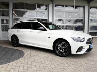 Mercedes-Benz E 300 de T AMG-Line Ambiente el. Heckklappe Pano