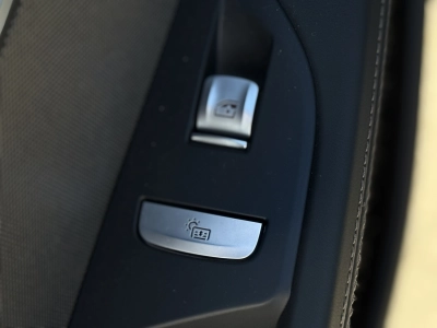 BMW M850 i xDrive PANO ACC LEDER  VOLL!!  1. Hd.