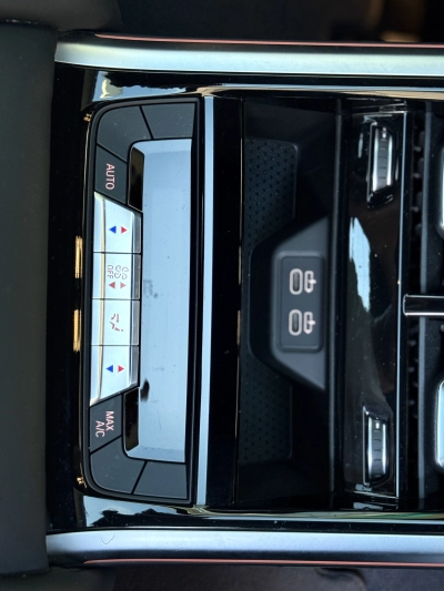 BMW M850 i xDrive PANO ACC LEDER  VOLL!!  1. Hd.