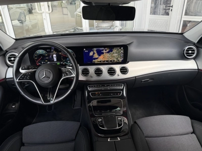 Mercedes-Benz E300 de T Avantgarde ACC Navi Kamera Leder LED