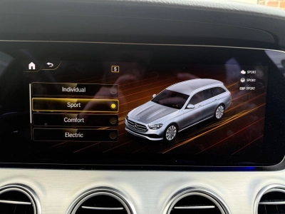 Mercedes-Benz E300 de T Avantgarde ACC Navi Kamera Leder LED