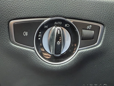 Mercedes-Benz E300 de T Avantgarde ACC Navi Kamera Leder LED