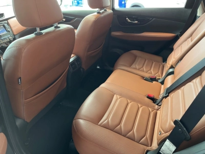 Nissan X-Trail 2.0 dcI Aut. 4x4 Tekna ,7-Sitzer, Leder
