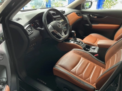 Nissan X-Trail 2.0 dcI Aut. 4x4 Tekna ,7-Sitzer, Leder