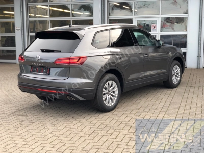 VW Touareg 3.0 V6-TDI DSG 4-MOTION ACC Kamera AHK