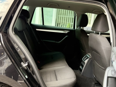 Skoda Octavia Combi Ambition 2,0TDI ACC el. Heckklappe