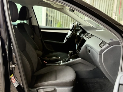 Skoda Octavia Combi Ambition 2,0TDI ACC el. Heckklappe
