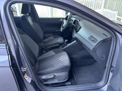VW Taigo 1.0 TSI-DSG R-LINE, IQ-Drive,Matrix,RFK 