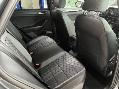 VW T-Roc R-LINE 1.5 TSI-DSG Black+Style,Pan.-Dach