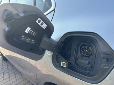 Opel Corsa F Elegance Navi Kamera LED PDC Fernlichtas.