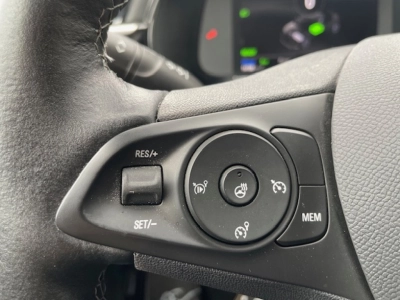 Opel Corsa F Elegance Navi Kamera LED PDC Fernlichtas.