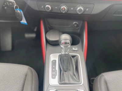 Audi Q2 1.4 TFSI Sport DSG NAVI AHK SITZHEIZUNG