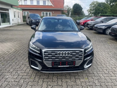 Audi Q2 1.4 TFSI Sport DSG NAVI AHK SITZHEIZUNG