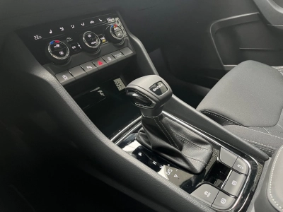 Skoda Karoq 1.5 TSI DSG SPORTLINE,Matrix,AHK,ACC,RFK,+
