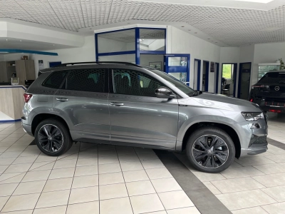 Skoda Karoq 1.5 TSI DSG SPORTLINE,Matrix,AHK,ACC,RFK,+
