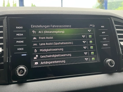 Skoda Karoq 1.5 TSI DSG SPORTLINE,Matrix,AHK,ACC,RFK,+