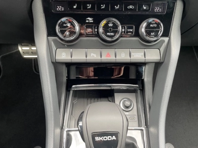 Skoda Karoq 1.5 TSI DSG SPORTLINE,Matrix,AHK,ACC,RFK,+