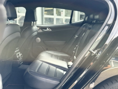 Kia Stinger 3.3 GT 4WD ACC NAVI LED HARMAN-KARDON
