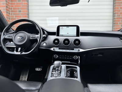 Kia Stinger 3.3 GT 4WD ACC NAVI LED HARMAN-KARDON
