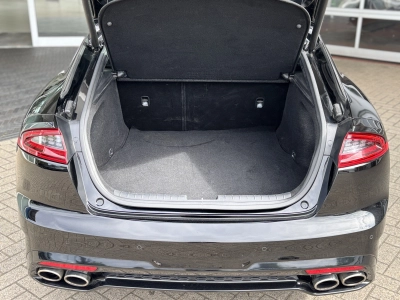 Kia Stinger 3.3 GT 4WD ACC NAVI LED HARMAN-KARDON