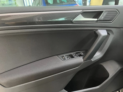 VW Tiguan 1.4 TSI Comfortline,LED,NAVI,ACC,AHK,RFK