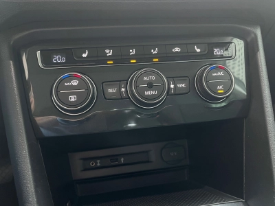 VW Tiguan 1.4 TSI Comfortline,LED,NAVI,ACC,AHK,RFK
