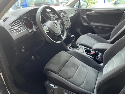VW Tiguan 1.4 TSI Comfortline,LED,NAVI,ACC,AHK,RFK