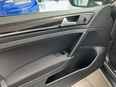VW Golf Variant 1.5 TSI-DSG,Highline,LED,ACC,RFK