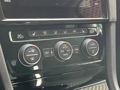 VW Golf Variant 1.5 TSI-DSG,Highline,LED,ACC,RFK
