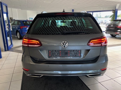 VW Golf Variant 1.5 TSI-DSG,Highline,LED,ACC,RFK