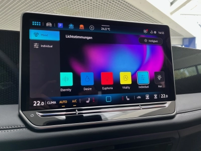 VW Tiguan 1.5 eTSI-DSG,Life,LED+,Komfort,AHK,18-Zoll