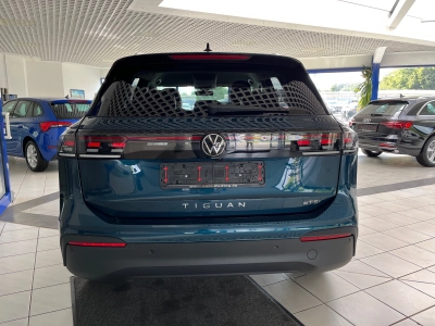 VW Tiguan 1.5 eTSI-DSG,Life,LED+,Komfort,AHK,18-Zoll
