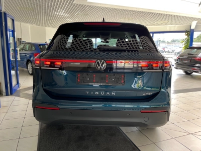 VW Tiguan 1.5 eTSI-DSG,Life,LED+,Komfort,AHK,18-Zoll