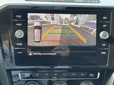 VW Passat Variant 1.8 TSI-DSG Highline ACC AHK LED