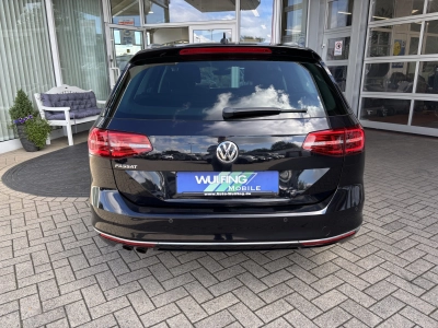 VW Passat Variant 1.8 TSI-DSG Highline ACC AHK LED