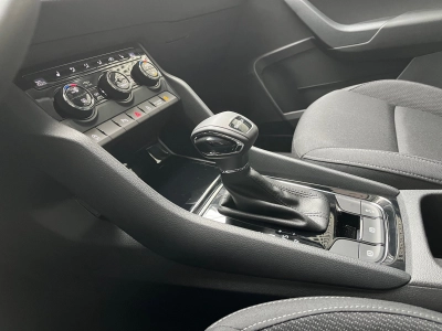 Skoda Karoq 1.5 TSI DSG+AHK+RFK+ACC+Navi+el.Heckkl.++