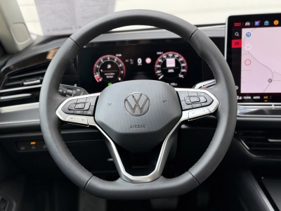 VW Passat Variant 1.5 eTSI-DSG Elegance, IQ,Navi Pro