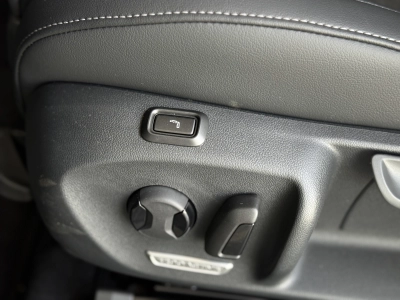 VW Passat Variant 1.5 eTSI-DSG Elegance, IQ,Navi Pro
