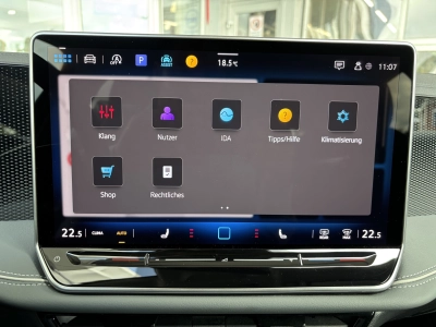 VW Passat 2.0TDI Business ACC Navi AHK Ambiente LED