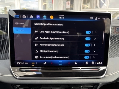 VW Passat 2.0TDI Business ACC Navi AHK Ambiente LED