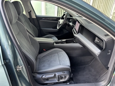 VW Passat 2.0TDI Business ACC Navi AHK Ambiente LED