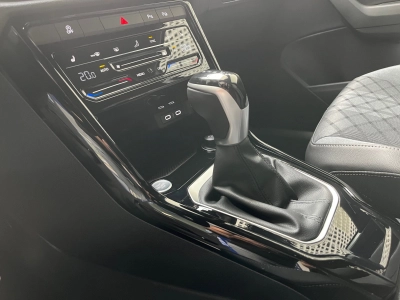 VW T-Roc R-LINE 1.5 TSI-OPF DSG IQ DRIVE, AHK
