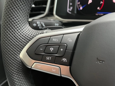VW T-Roc R-LINE 1.5 TSI-OPF DSG IQ DRIVE, AHK