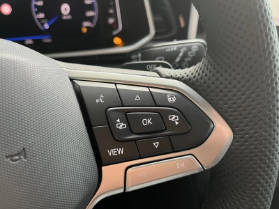 VW T-Roc R-LINE 1.5 TSI-OPF DSG IQ DRIVE, AHK