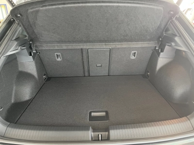 VW T-Roc R-LINE 1.5 TSI-OPF DSG IQ DRIVE, AHK