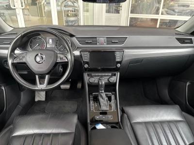 Skoda Superb Combi 2.0 TDI DSG Style 4x4 NAVI PDC DAB